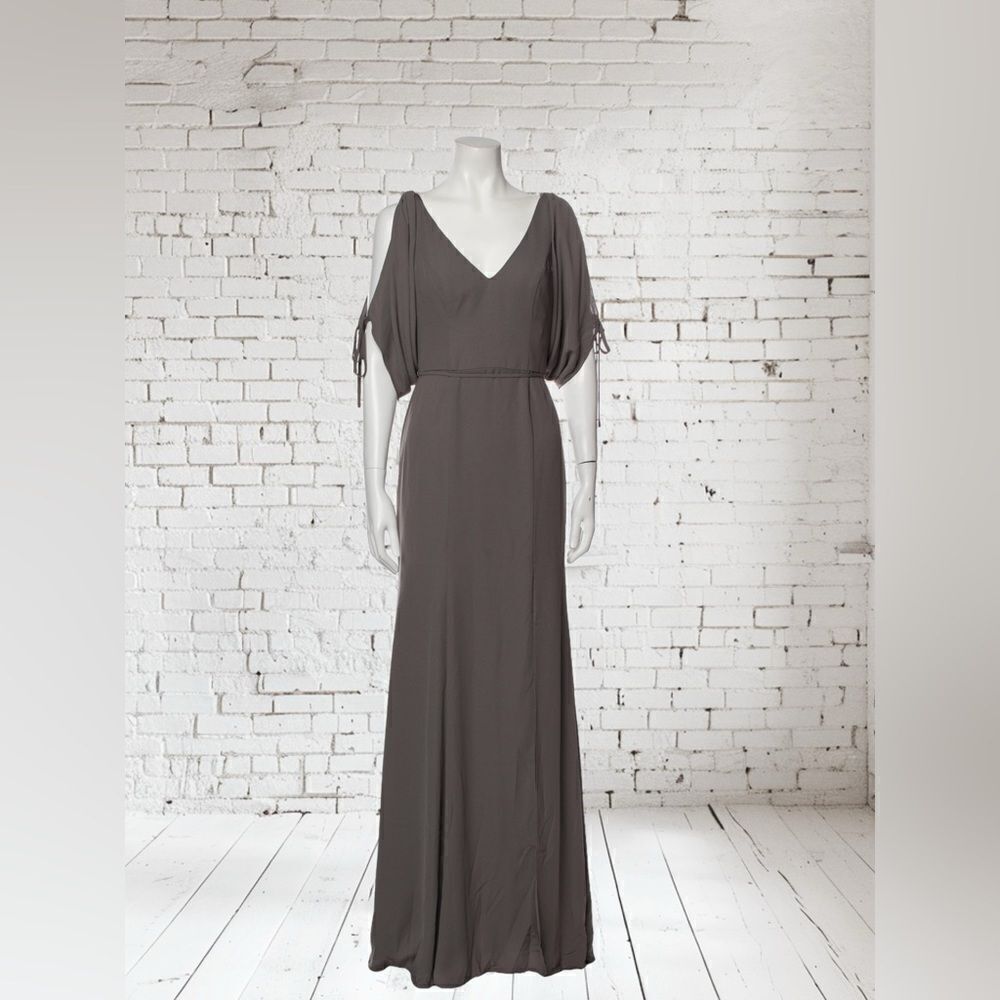 Vera Wang WHITE Gray Gown With Open Sleeves